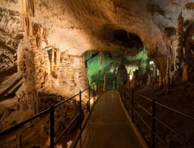 postojna cave 1