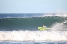 ONE MORNING SUP SURF SESSION