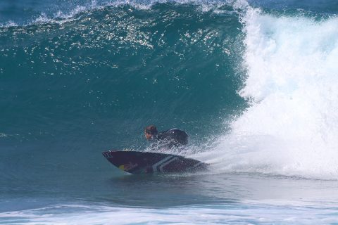 Maui bottom turn Photo Erik Aeder